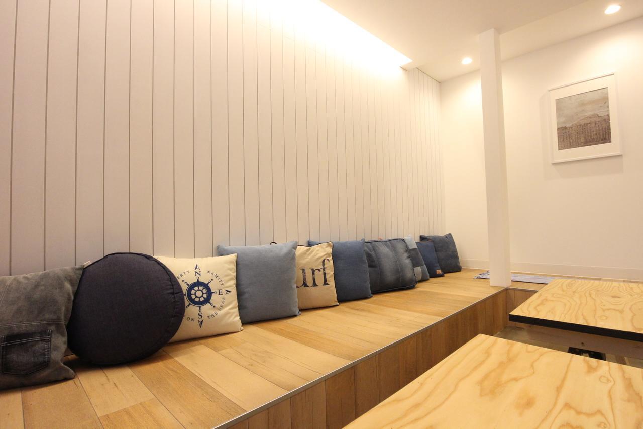 Sekai Hotel Momiji Осака Экстерьер фото